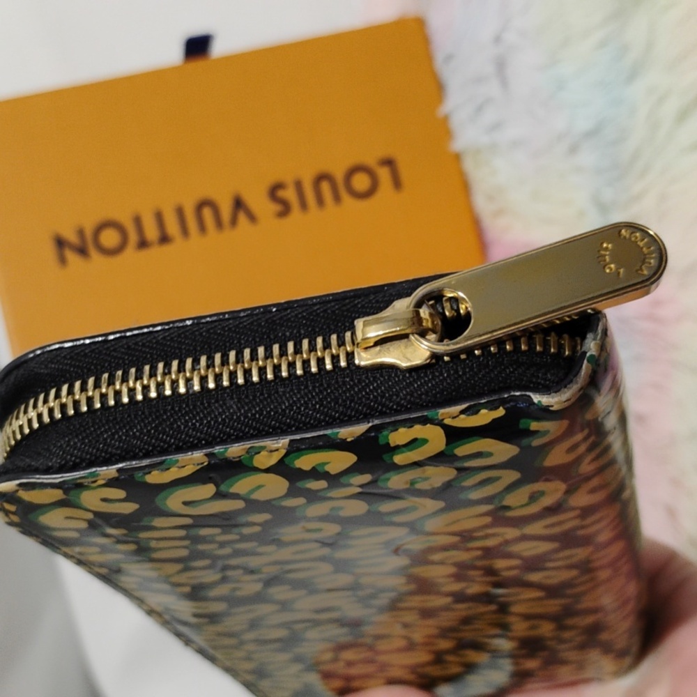 SALE! Authentic Louis Vuitton Vernis Leopard Zip Around Wallet CA0131 - Picture 8 of 16